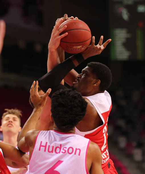 由队友补射 由队友补射