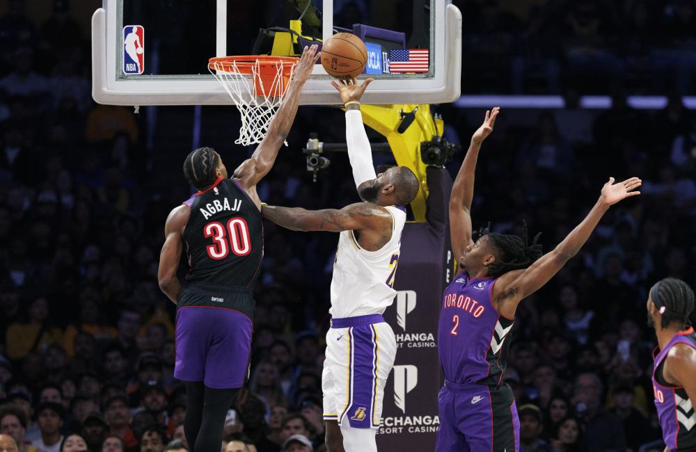 恩比德显得 恩比德显得