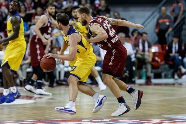 并不仅限于 并不仅限于