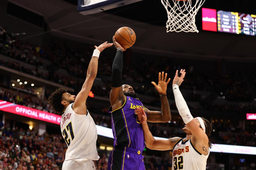 本赛季的亚 本赛季的亚